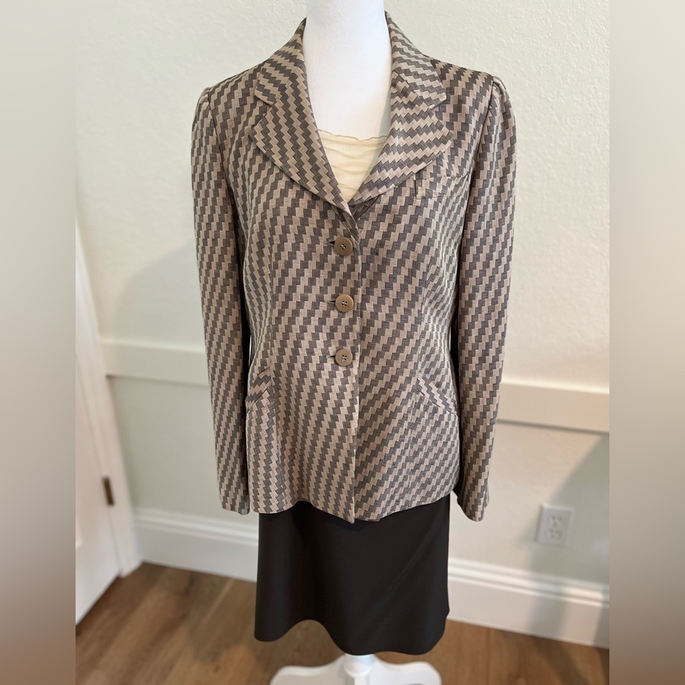 Gorgeous Armani wool and silk jacket 12